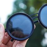 Load image into Gallery viewer, 🇨🇫 OptiShade™ – Lunettes de soleil à teinte réglable 🇨🇫

